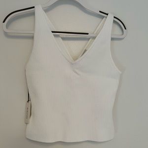 Aritzia BRAND NEW contour v neck top